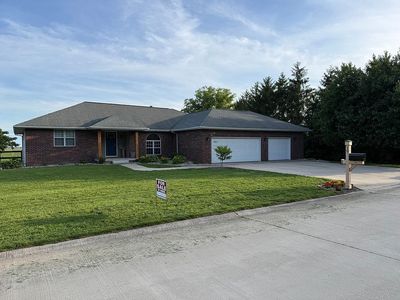 19 Chad Ave, Sullivan, IL, 61951