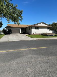 748 Mt Adams Ave SW, Boardman, OR, 97818