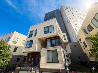 3200 Summer St, Philadelphia, PA, 19104