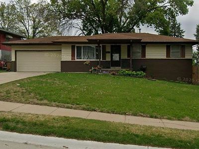 3711 Groves Rd, Bellevue, NE, 68147