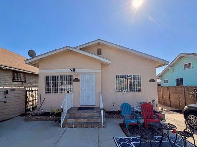 536 W 42nd St, Los Angeles, CA, 90037