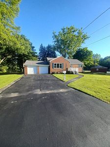 21 E and West Rd, Buffalo, NY, 14224