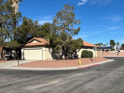 6412 W Pearcrest Rd, Las Vegas, NV, 89108