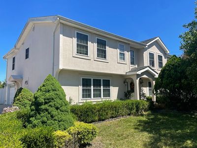 1 Regina Dr, Howell Township, NJ, 07731