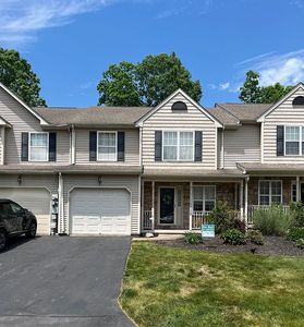 110 Fox Hollow Dr, Drums, PA, 18222