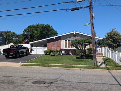114 Miller Rd, Hicksville, NY, 11801