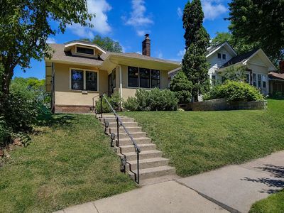 2011 W James Ave, Saint Paul, MN, 55105