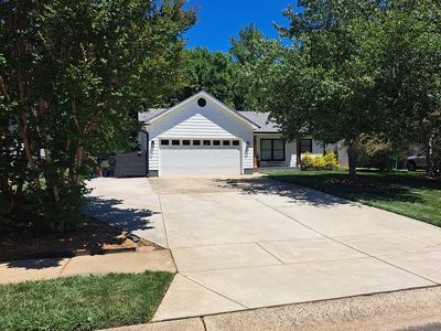 8610 Brookstead Dr, Charlotte, NC, 28215