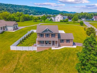 123 Hank Aaron Rd, Berkeley Springs, WV, 25411