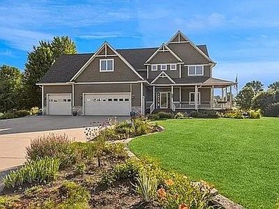 206 Fairway Cir, Glencoe, MN, 55336