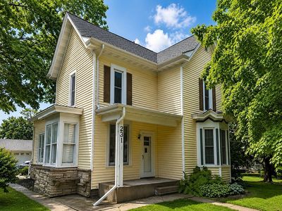 231 E Main St, Solon, IA, 52333
