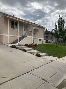 132 Valley View Dr, East Carbon, UT, 84539