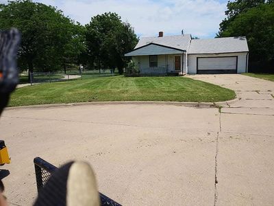 2102 N Hydraulic Ave, Wichita, KS, 67214