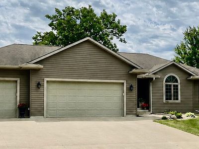 3003 Lake Chapeau Dr, Albert Lea, MN, 56007