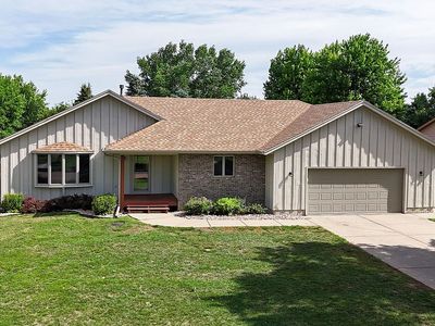 104 E 9th St, Crooks, SD, 57020