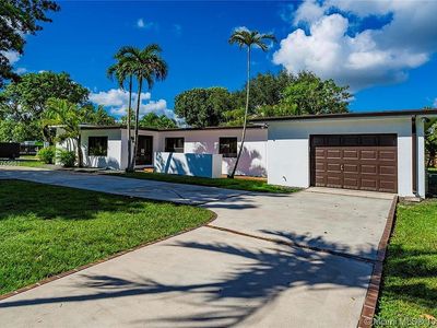 10670 SW 87th Ave, Miami, FL, 33176