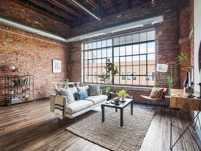 570 S Front St, Columbus, OH, 43215