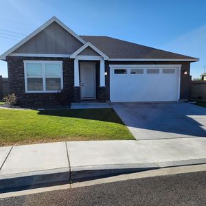 8500 Lennox St, West Richland, WA, 99353