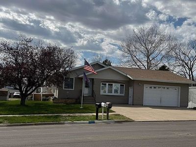 208 2nd St N, New Salem, ND, 58563