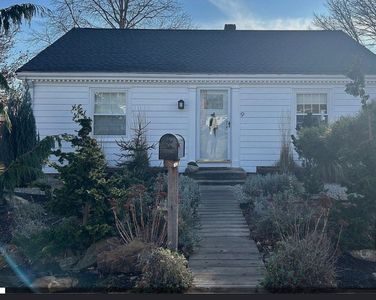 9 Loyola Terrace, Newport, RI, 02840