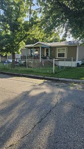 130 S Greenwich Rd, Wichita, KS, 67207