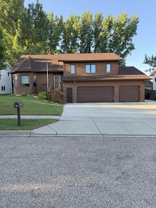 517 Brunswick Dr, Bismarck, ND, 58503