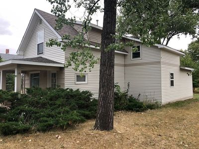 105 2nd Ave SW, Bowman, ND, 58623