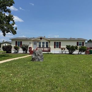 911 Laura Lee Cir, Bear, DE, 19701