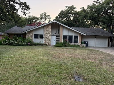 1910 Woods Dr, Arlington, TX, 76010