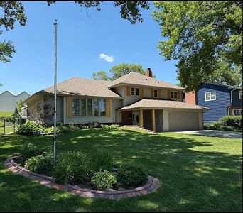 516 S 130th St, Omaha, NE, 68154
