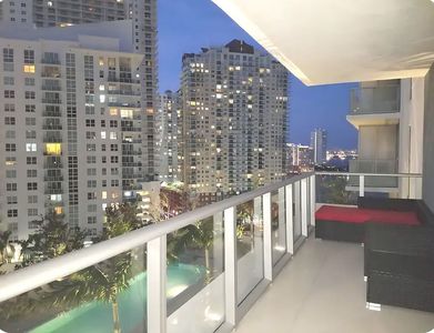 1300 Brickell Bay Dr, Miami, FL, 33131