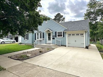 14 8th Ave SE, Oelwein, IA, 50662