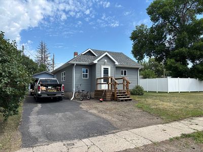 436 3rd St N, New Town, ND, 58763