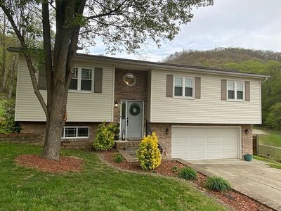 105 Hickory Rd, Glasgow, WV, 25086
