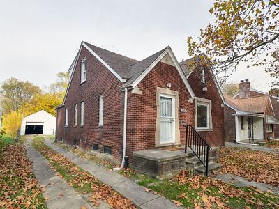 15411 Seymour St, Detroit, MI, 48205