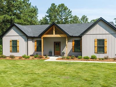 252 Rum Crk Trl, Juliette, GA, 31046