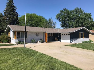 800 E 18th St, Yankton, SD, 57078