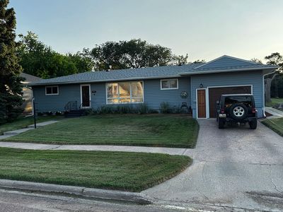 305 Wallace Ave S, Wessington Springs, SD, 57382