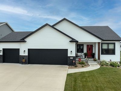 811 Flight Dr, Marion, IA, 52302