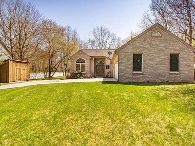2080 32nd St, Holland, MI, 49423