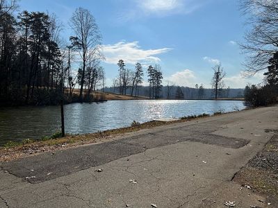 1048 Pine Lake Dr, Winston-Salem, NC, 27105