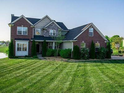 4755 S Quarry Creek Ct, White Lake, MI, 48383