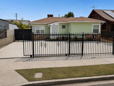 1612 3rd Ave, Los Angeles, CA, 90019