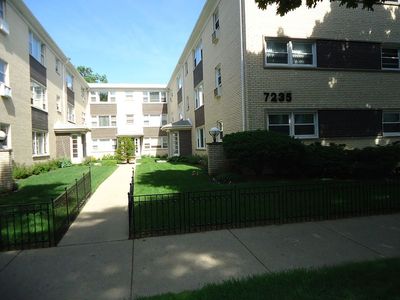 7235 N Hamilton Ave, Chicago, IL, 60645