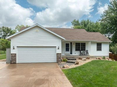 3801 Meadowknolls Rd, Marion, IA, 52302