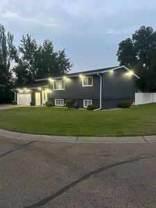 1220 Bluegrass Ln, Hazen, ND, 58545
