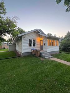 801 1st St NW, Minot, ND, 58703