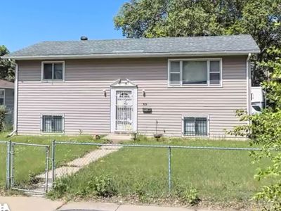 1525 Dupont Ave N, Minneapolis, MN, 55411