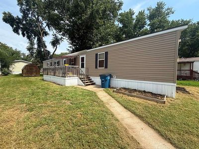 141 Delaware St, Edwardsville, KS, 66113