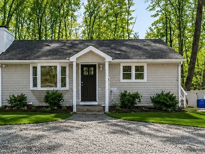 42 Ledgewood Rd, South Kingstown, RI, 02881